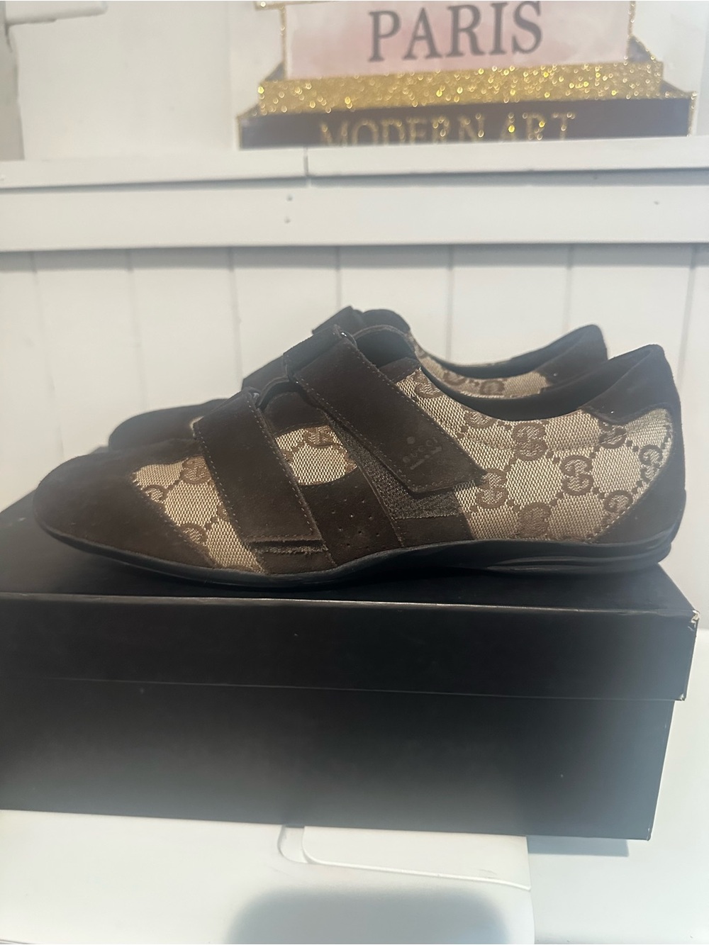 Gucci Brown Suede Women’s Sneakers with Cream Stripe - Picture 5 of 7